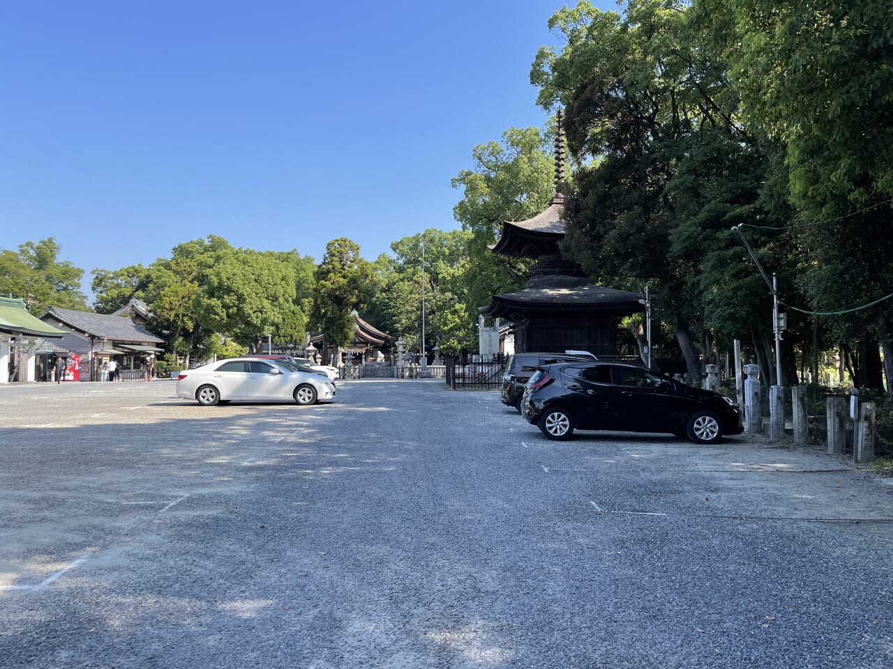 知立神社駐車場